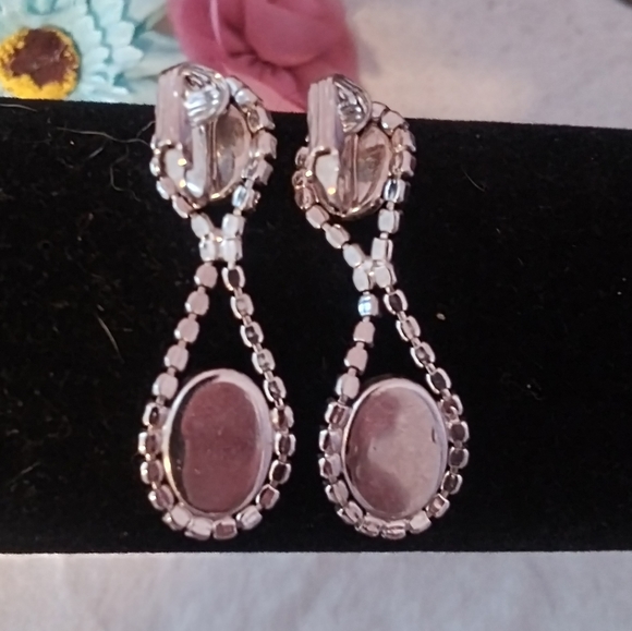 Vintage Rhinestone Drop Clip-on Earrings - Picture 5 of 5